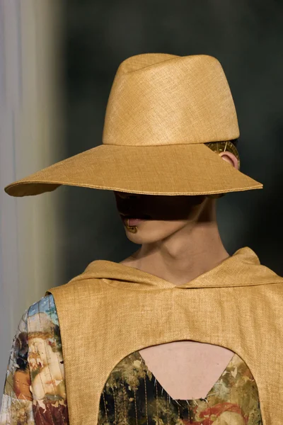 Look 34